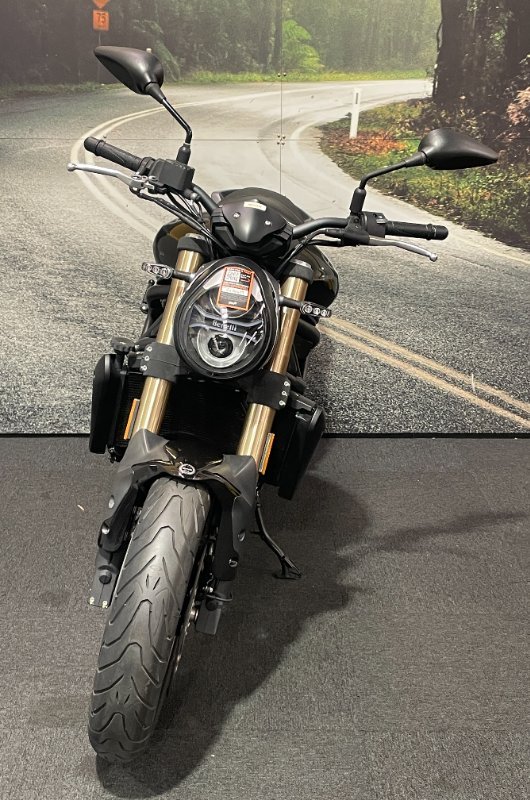 2021 Benelli 2021 Benelli 750CC 752S Road Black