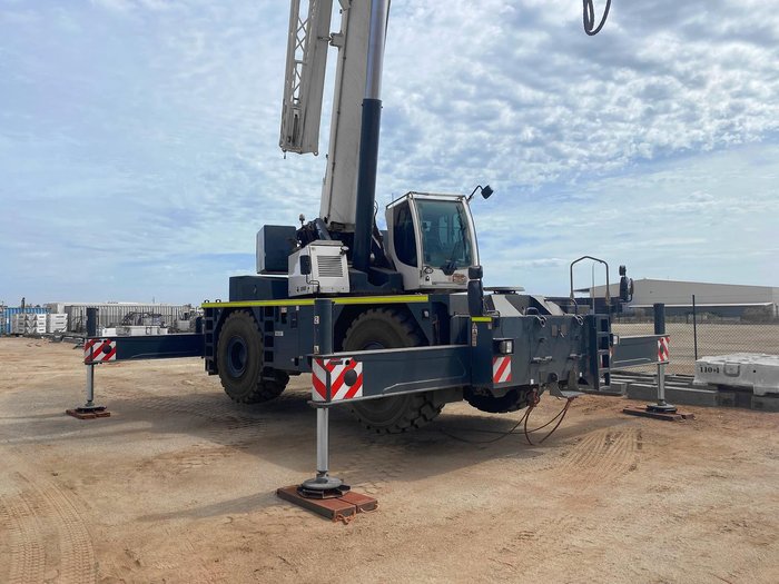 2019 Liebherr Lrt100-2.1 Grey