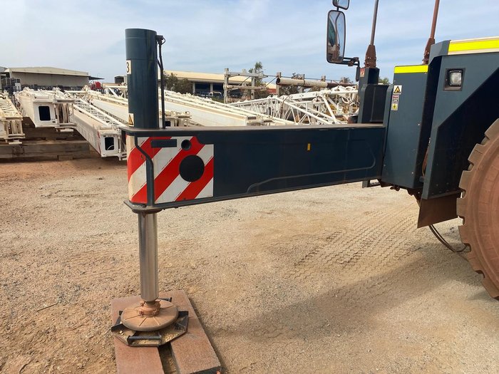 2019 Liebherr Lrt100-2.1 Grey