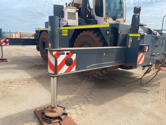 2019 Liebherr Lrt100-2.1 Grey