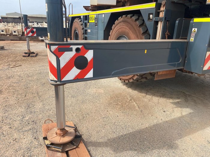 2019 Liebherr Lrt100-2.1 Grey