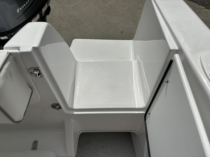 2025 Haines Signature 525F