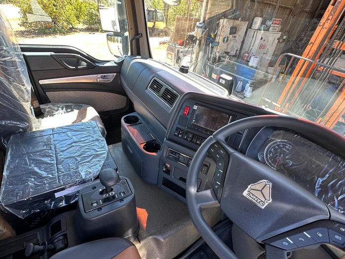 2024 Sinotruk Sitrak T5g 8X4 