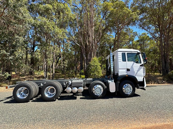 2026 Sinotruk Sitrak T5g 8X4