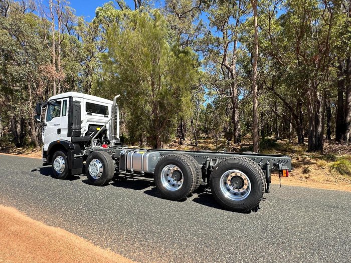 2024 Sinotruk Sitrak T5g 8X4 