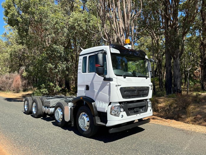 2024 Sinotruk Sitrak T5g 8X4 