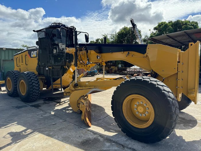 2019 Caterpillar 14M3 YELLOW