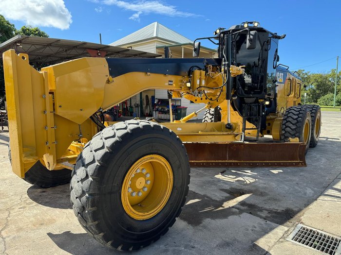 2019 Caterpillar 14M3 YELLOW