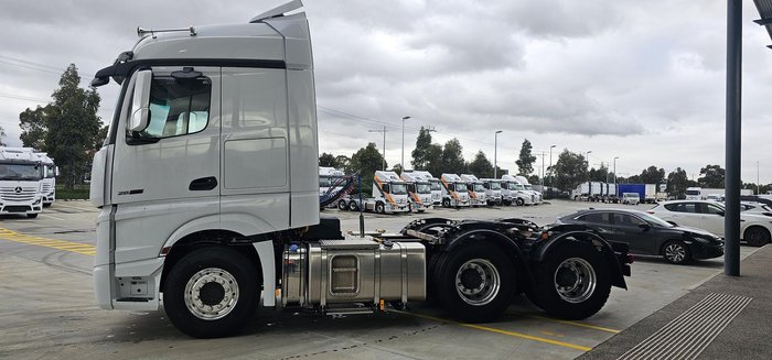 2025 Mercedes-Benz Actros