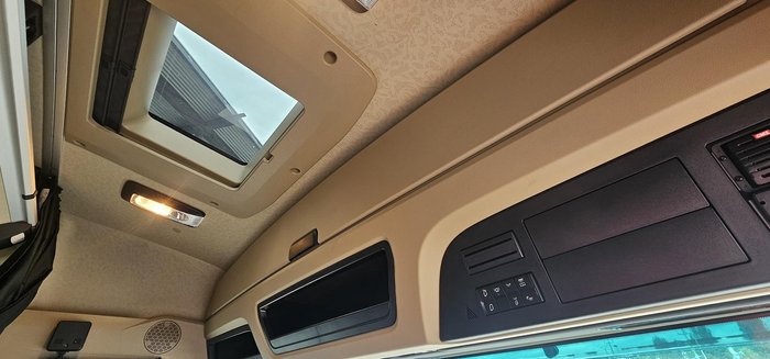 2025 Mercedes-Benz Actros 2663