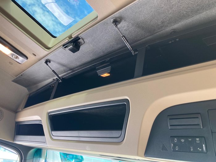 2025 Mercedes-Benz Actros 2663