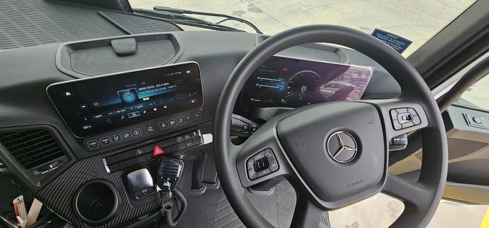 2025 Mercedes-Benz Actros 2663