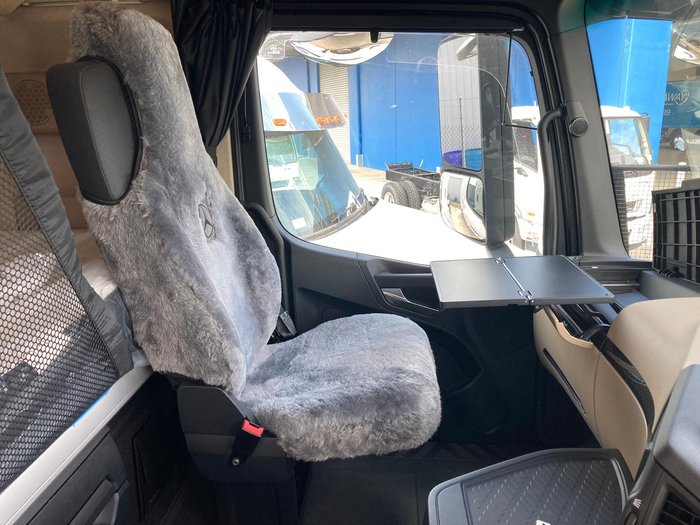 2025 Mercedes-Benz Actros 2663