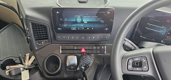 2025 Mercedes-Benz Actros 2663