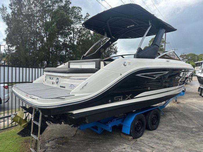 2016 Sea Ray 250 SLX