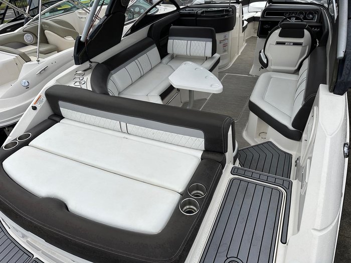 2016 Sea Ray 250 SLX