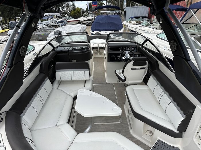 2016 Sea Ray 250 SLX