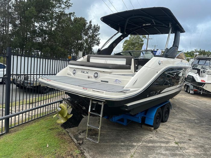 2016 Sea Ray 250 SLX