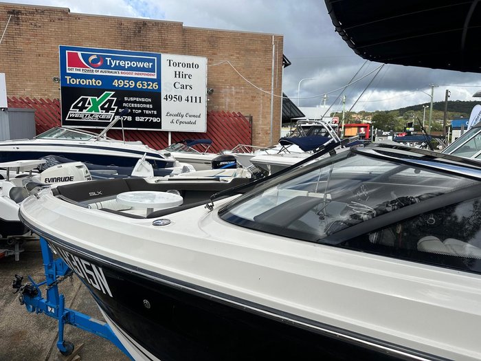 2016 Sea Ray 250 SLX