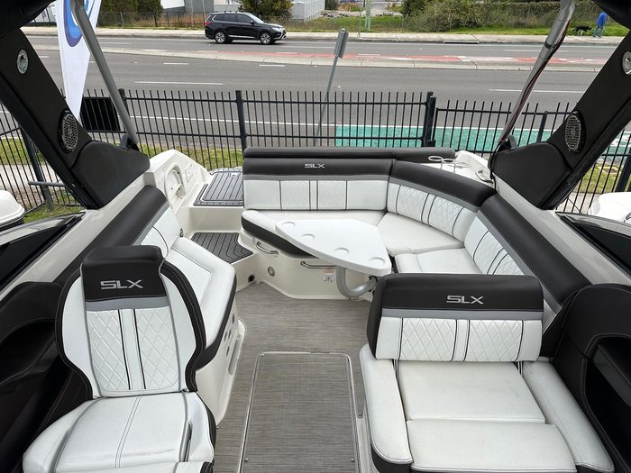 2016 Sea Ray 250 SLX