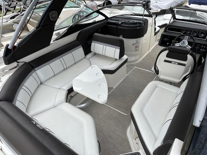 2016 Sea Ray 250 SLX