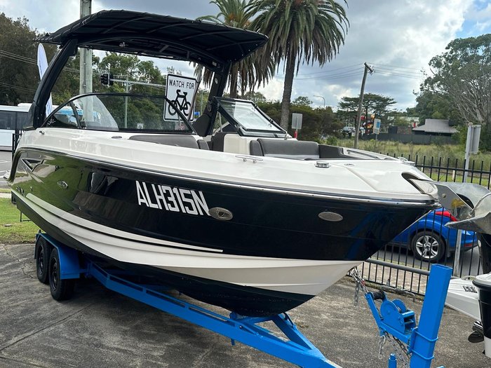 2016 Sea Ray 250 SLX