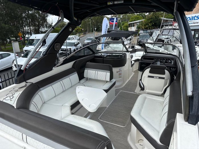 2016 Sea Ray 250 SLX