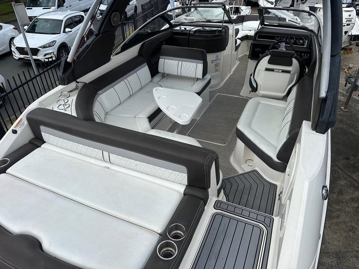 2016 Sea Ray 250 SLX