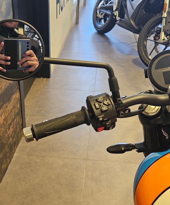 2025 Triumph Speed Twin 900 Speed Twin Orange