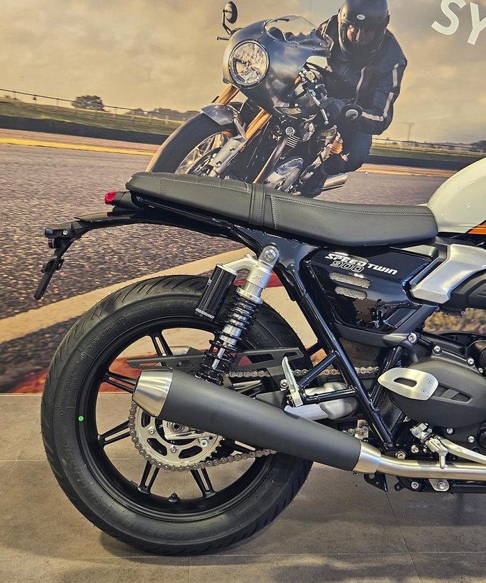 2025 Triumph Speed Twin 900 Speed Twin Orange