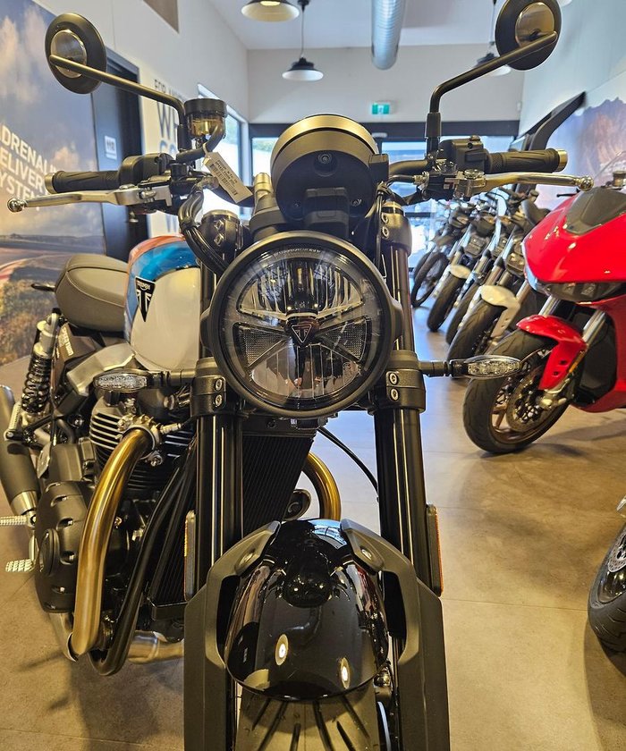 2025 Triumph Speed Twin 900 Speed Twin Orange