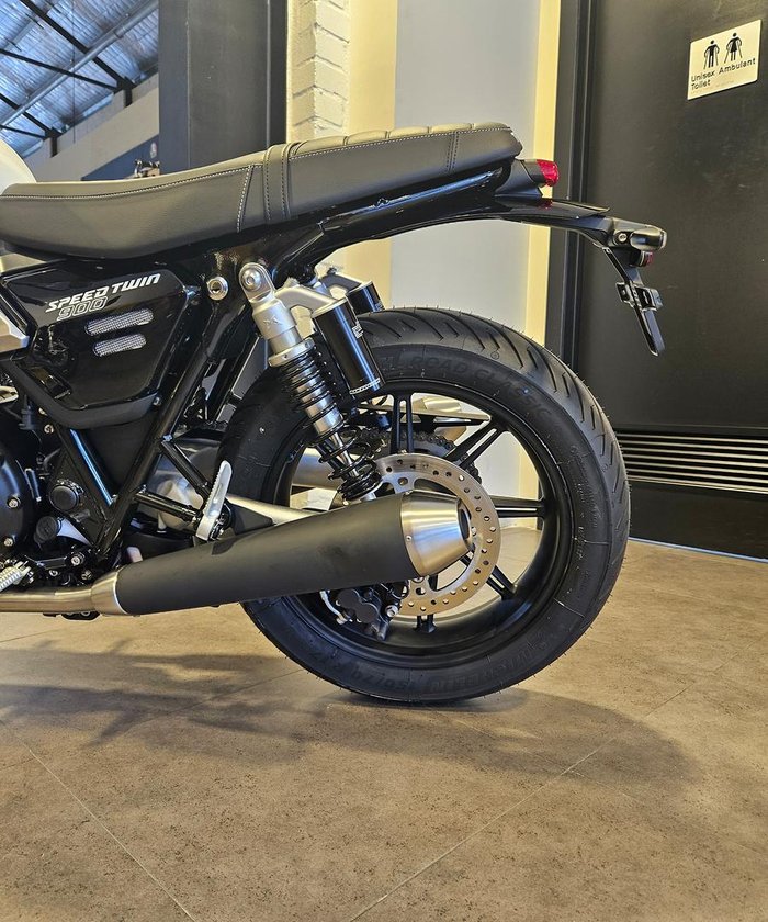 2025 Triumph Speed Twin 900 Speed Twin Orange