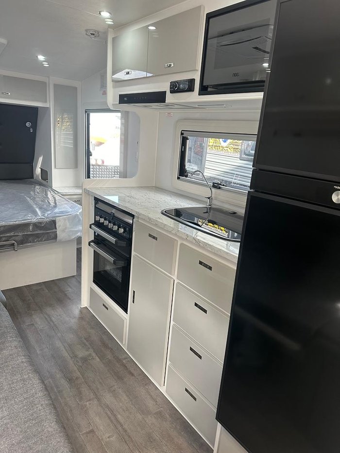 2024 JB Caravans Dirt Roader 2024 - 20*8 Family Van Rear Door