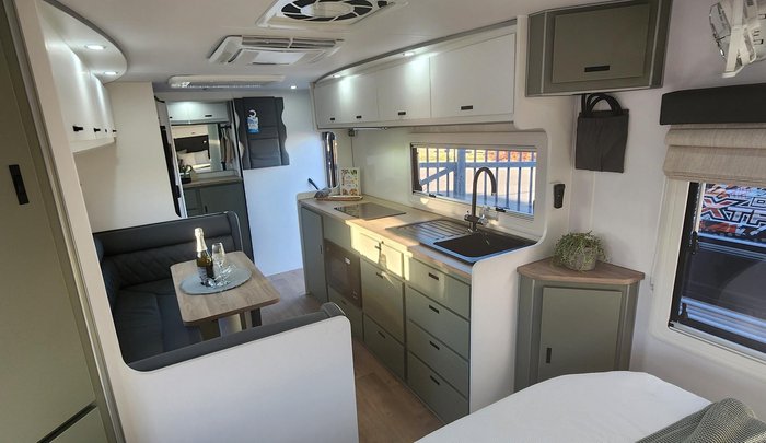 2024 JB Caravans Scorpion Sting Air Ev 21'6