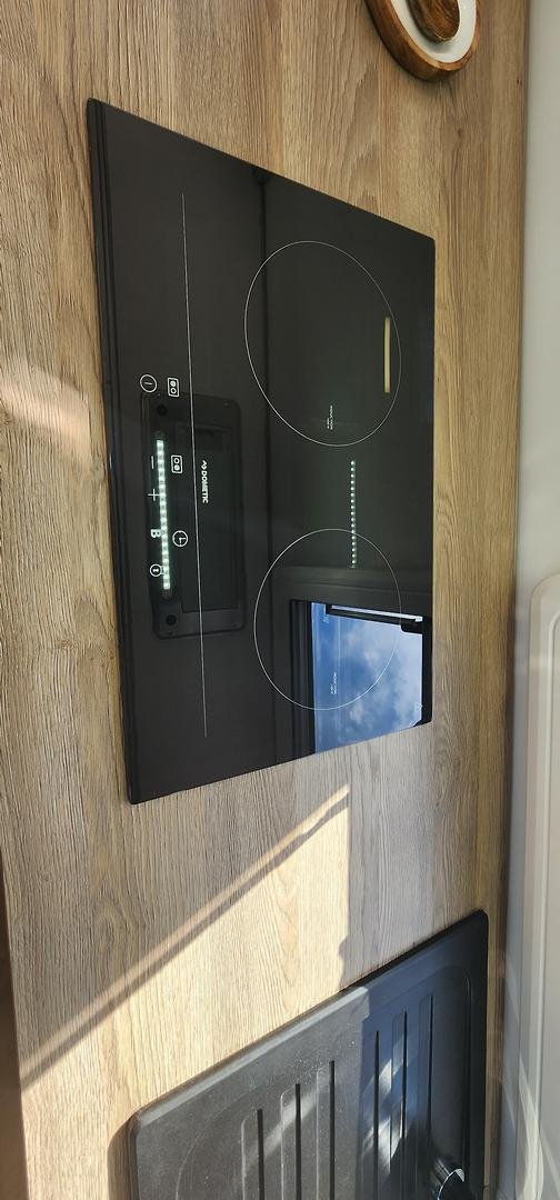 2024 JB Caravans Scorpion Sting Air Ev 21'6