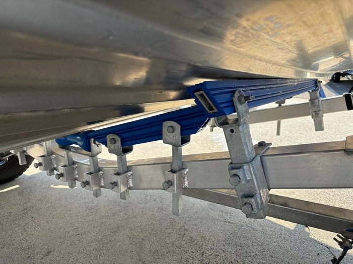 2025 QUINTREX 430 Top Ender Pro