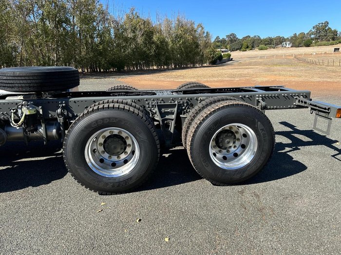 2025 Sinotruk Sitrak C7h 