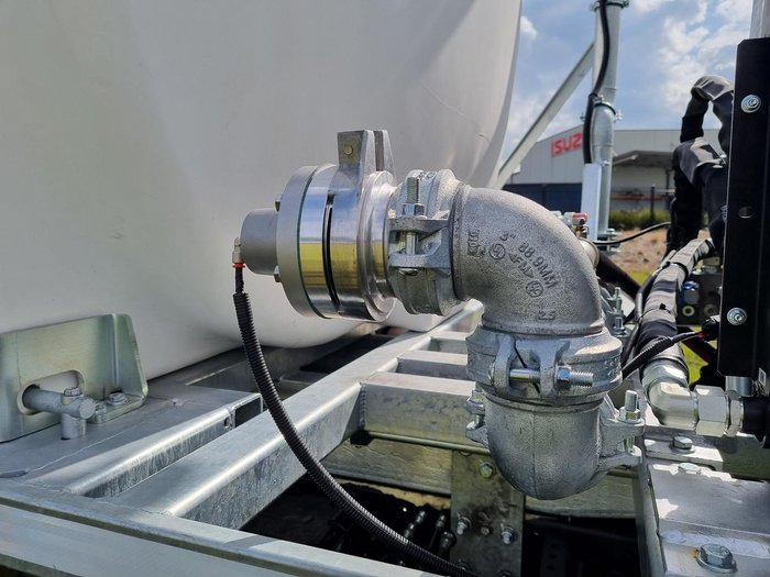 2024 TTi 8000L Cascade Water Truck - Isuzu Fsr 140/260 White