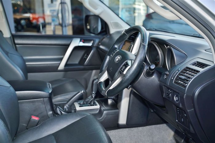 2011 TOYOTA LANDCRUISER PRADO VX (4x4)