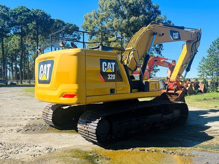 2019 Caterpillar 320