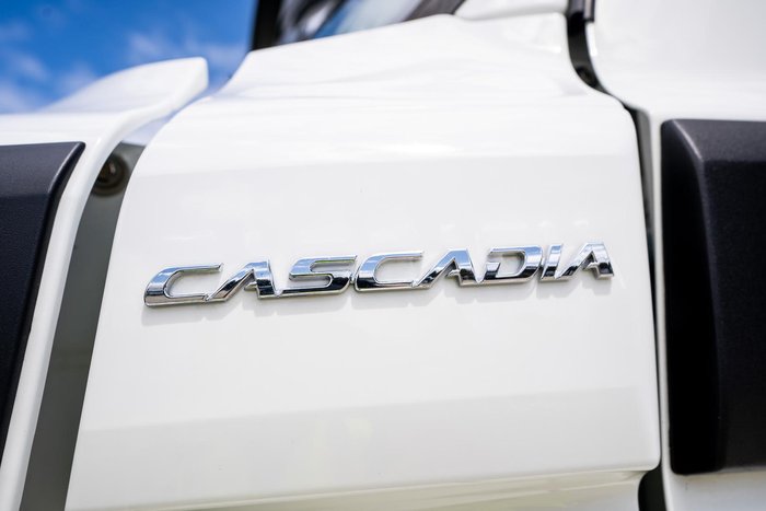 2024 Freightliner Cascadia 126 White