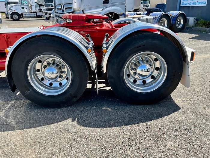 2011 Kenworth T402 Low Tare Spec 50 T Gcm It Slp Rwc $81360+Gst KENWORTH T402 IT SLEEPER WHITE