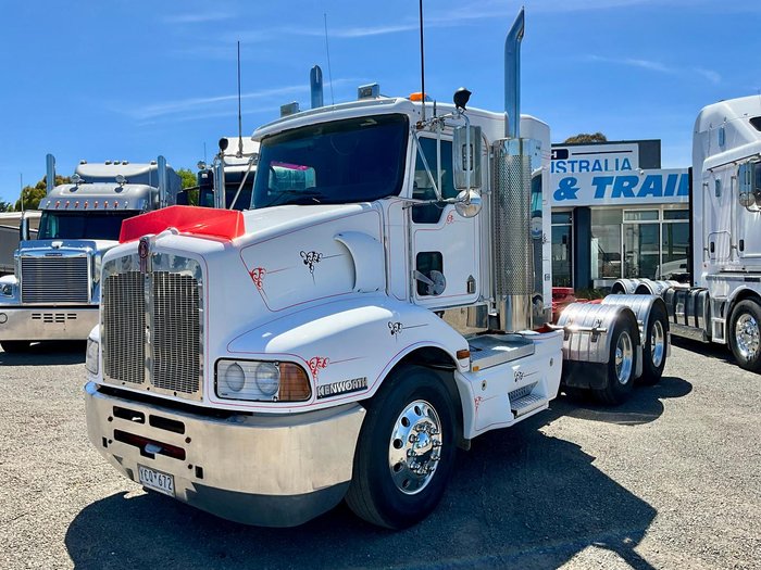 2011 Kenworth T402 Low Tare Spec 50 T Gcm It Slp Rwc $81360+Gst KENWORTH T402 IT SLEEPER WHITE