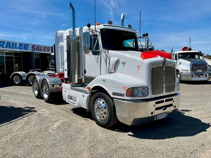 2011 Kenworth T402 Low Tare Spec 50 T Gcm It Slp Rwc $81360+Gst KENWORTH T402 IT SLEEPER WHITE