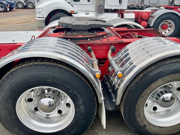 2011 Kenworth T402 Low Tare Spec 50 T Gcm It Slp Rwc $81360+Gst KENWORTH T402 IT SLEEPER WHITE