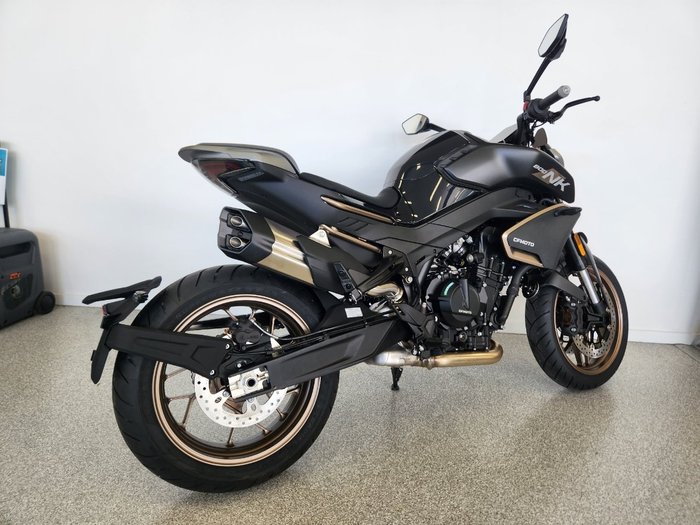 2023 CFMOTO NK ADVANCE BLACK