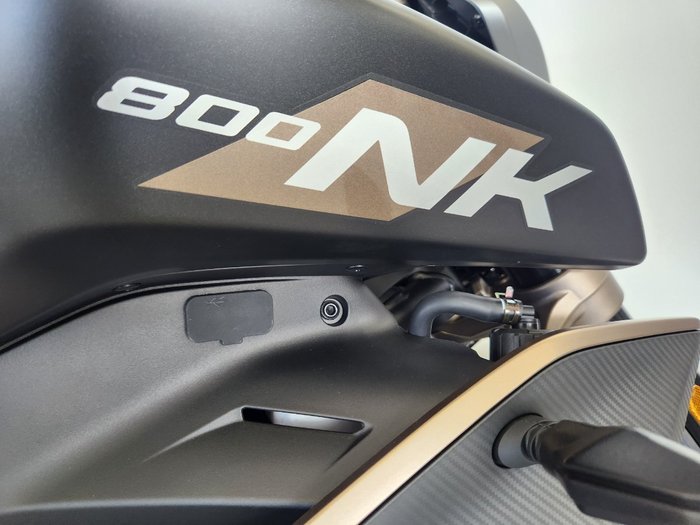 2023 CFMOTO NK ADVANCE BLACK