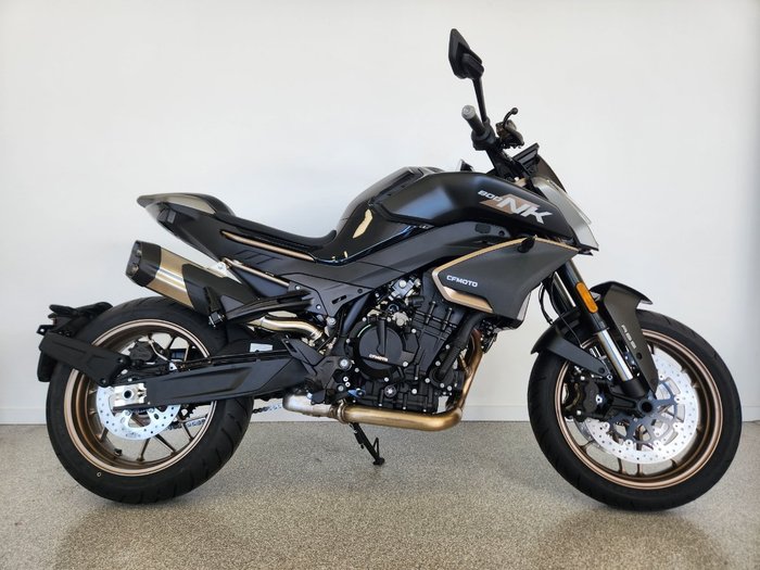 2023 CFMOTO NK ADVANCE BLACK