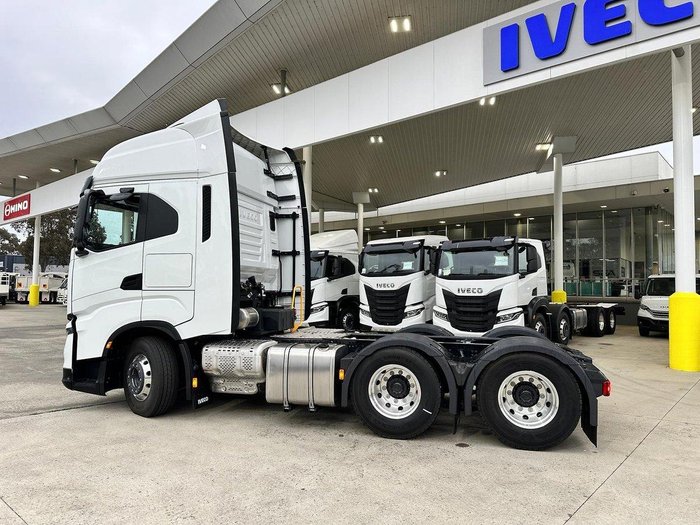 2023 Iveco S-Way AS700 WHITE
