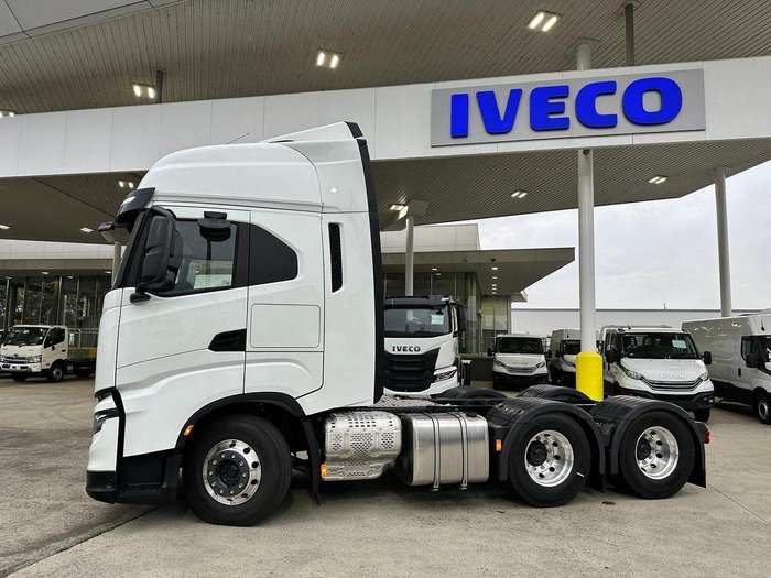 2023 Iveco S-Way AS700 WHITE